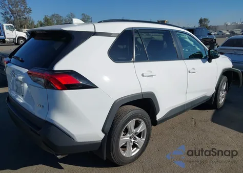 2021 Toyota Rav4 Xle из США, поврежденный, VIN 2T3W1RFV1MW111950